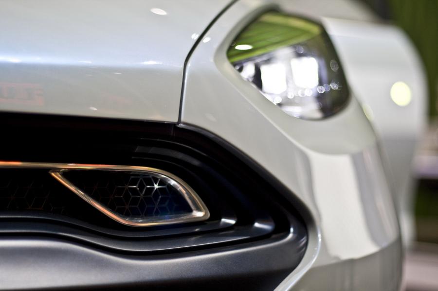  Renault Fluence Z.E. Concept 2009 года  (фото 37 из 103)